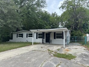 Building Photo - 5027 Doncaster Ave