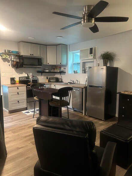 Building Photo - 3821 Rosetree Dr