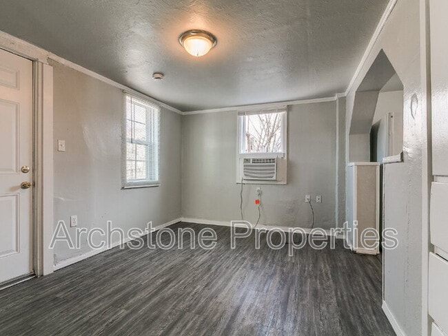 Building Photo - 1233 N Grand Blvd