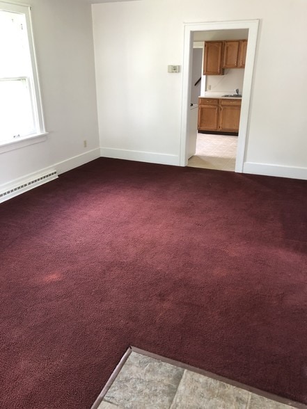 Building Photo - 144 Seeley St