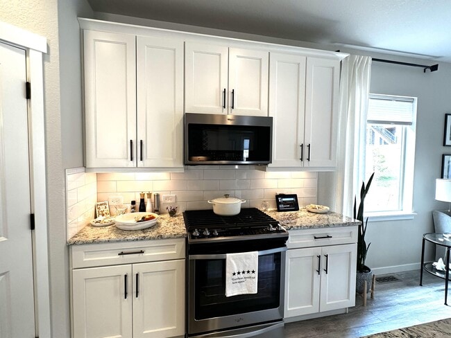 Building Photo - 732 Sage Forest Ln