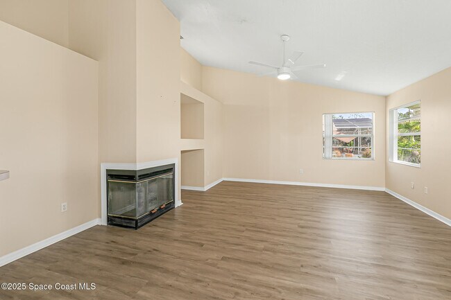 Building Photo - 1050 Fieldstone Dr