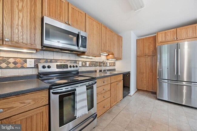 Building Photo - 3908 Braddock Rd