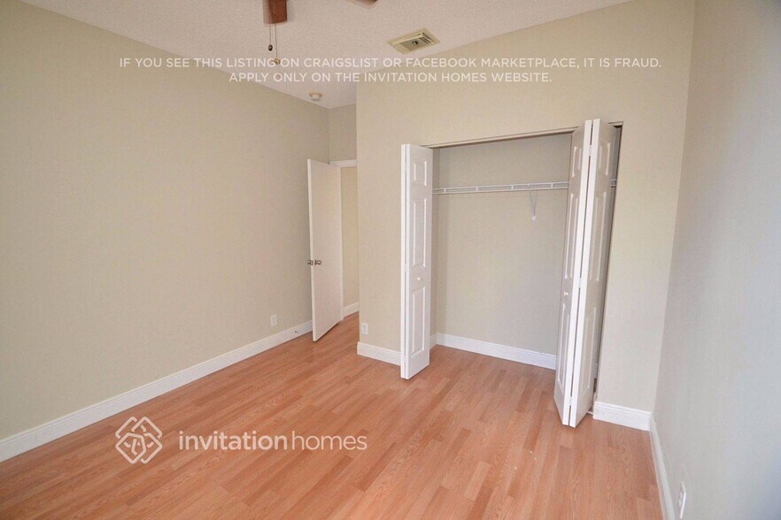 Building Photo - 3728 SW 50th Ct