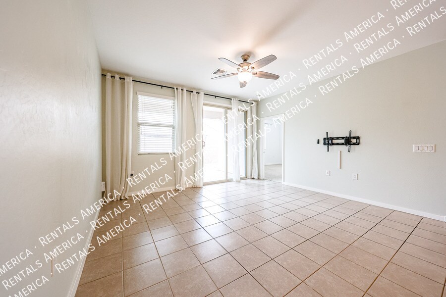 Building Photo - 14151 W Georgia Dr