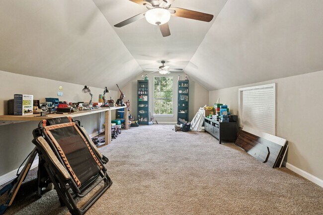 Building Photo - Elegance at it's Finest