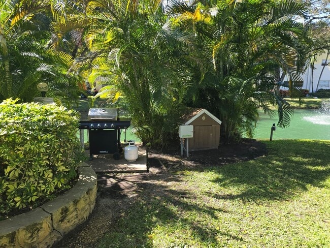 Building Photo - 5151 W Oakland Park Blvd