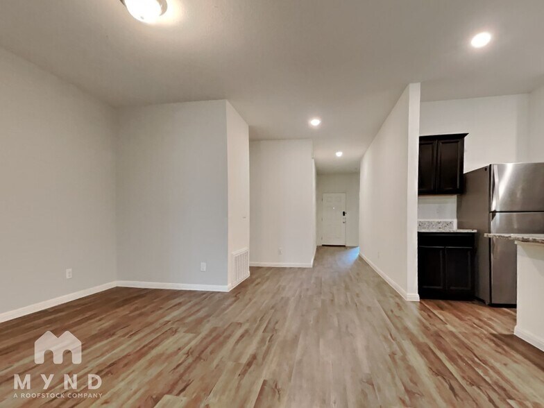 Building Photo - 13101 John Calhoun Dr