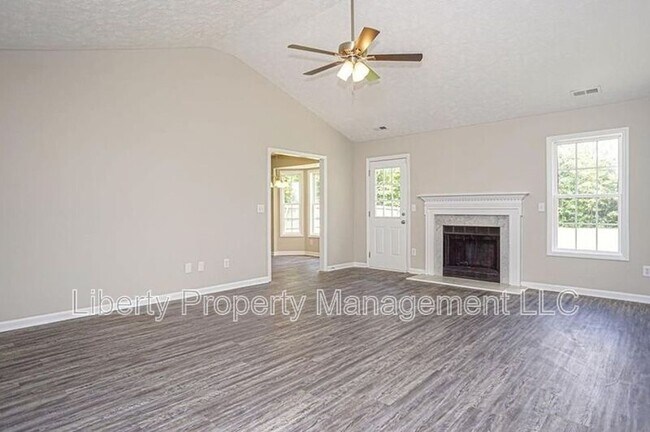 Building Photo - 1517 Clan Campbell Dr