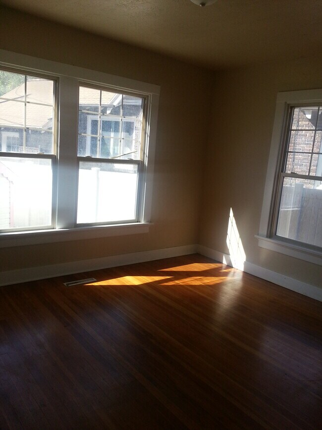 Building Photo - Charming Copperton 4 bedroom upgraded vintage home.