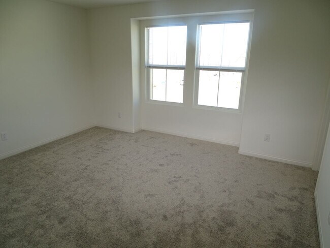 Building Photo - 2929 Gallarate Dr