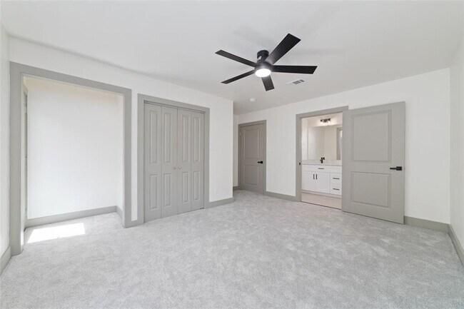 Building Photo - 11931 S Red Cedar Cir