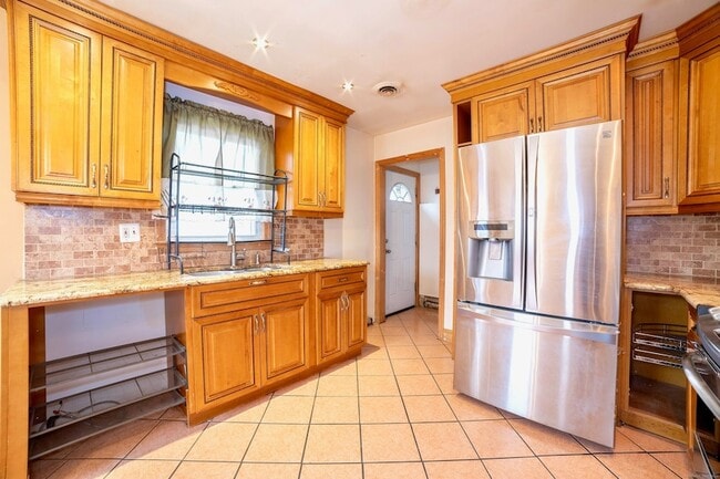 Building Photo - 45 Voight Ave