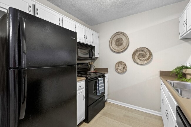 Building Photo - 315 Yorkshire Cir