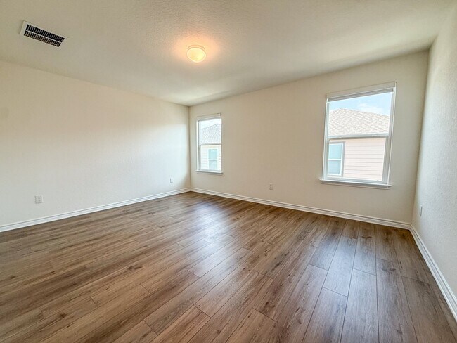 Building Photo - 14839 Vance Jackson Rd