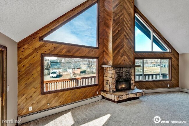 Building Photo - 8807 Washburn St