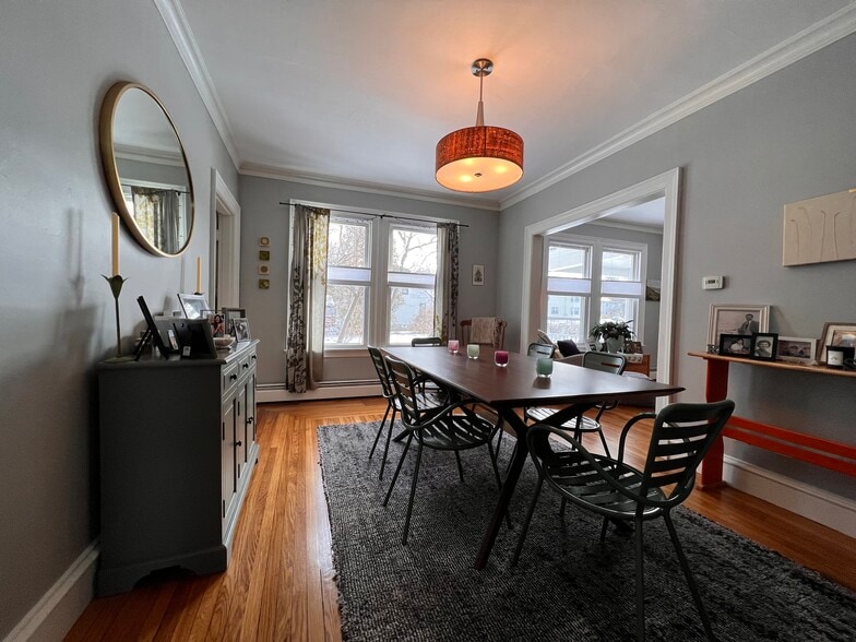 Building Photo - 450 Preble St