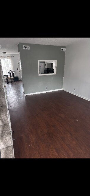 Building Photo - 208 Blue Ridge Dr