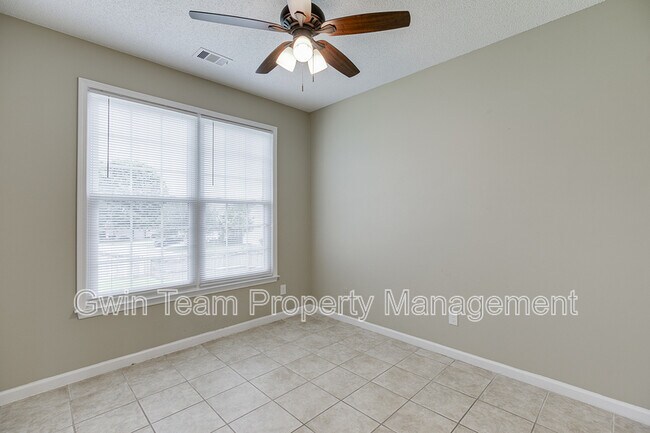 Building Photo - 305 Leatherman Ct
