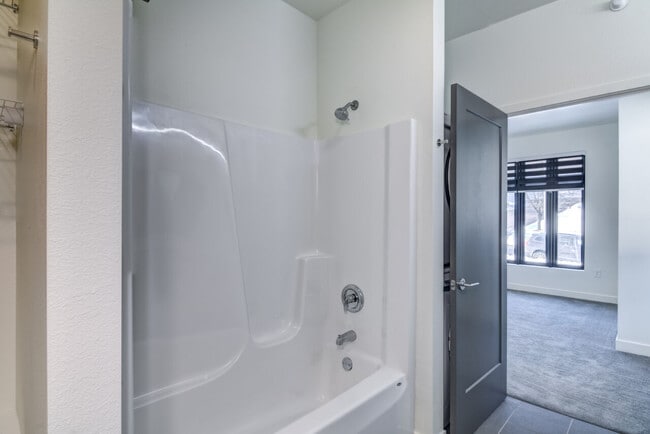 Building Photo - 3265 Fairfax St