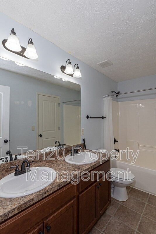 Building Photo - 1368 Antietam Dr