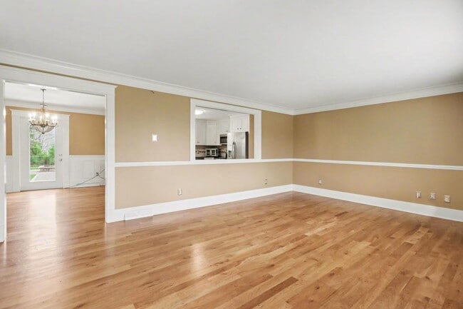 Building Photo - 303 Shed Rd