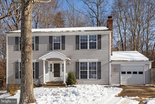 Building Photo - 2705 Vista Ct