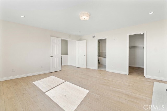 Building Photo - 30127 Vía Borica