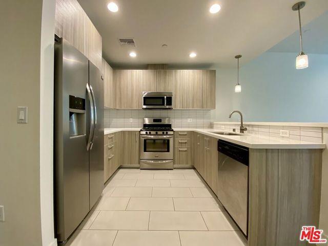 Building Photo - 1232 Kings Rd