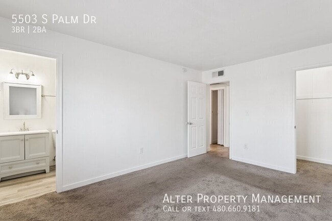 Building Photo - 5503 S Palm Dr