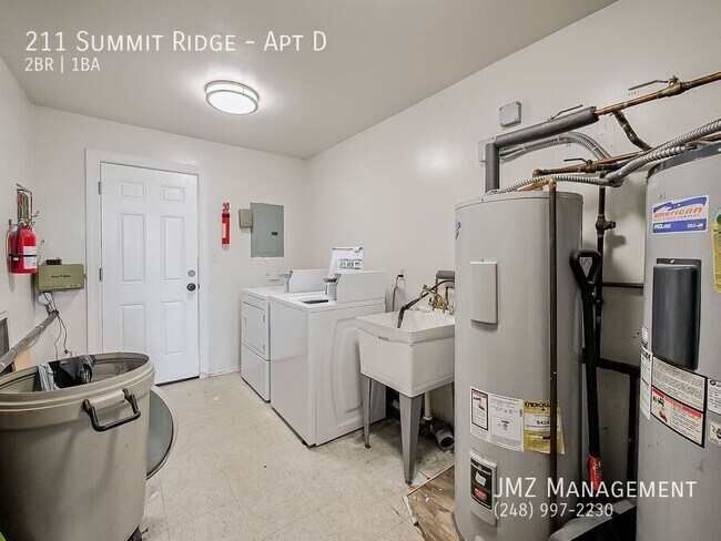 Building Photo - 211 Summit Ridge-Apt D
