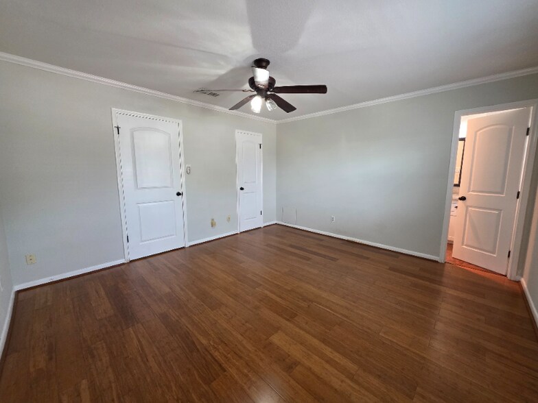 Building Photo - 6469 Burgoyne Dr.