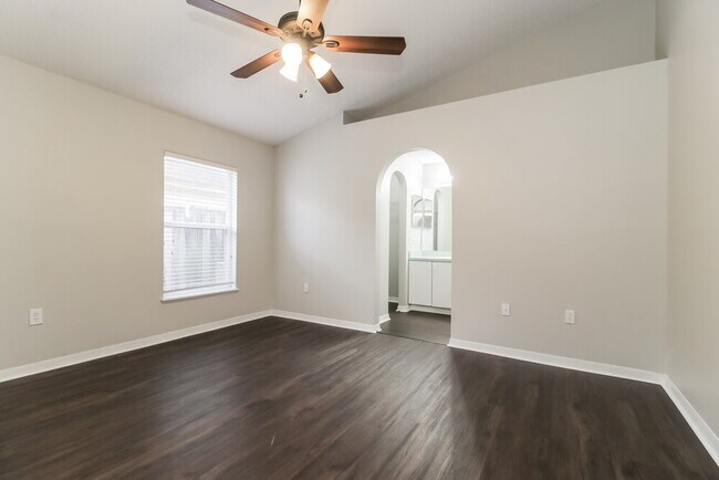 Building Photo - 12738 Parkbury Dr