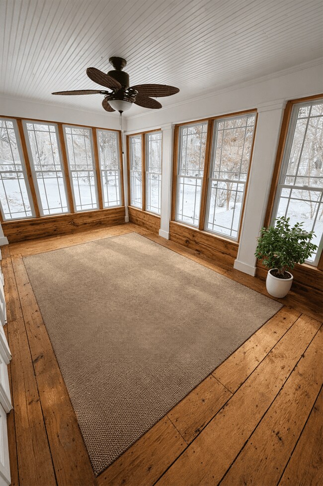 Building Photo - 4935 N Parma Rd