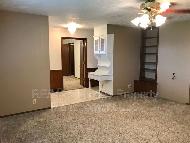 Building Photo - 4501 E Silver City Ridge