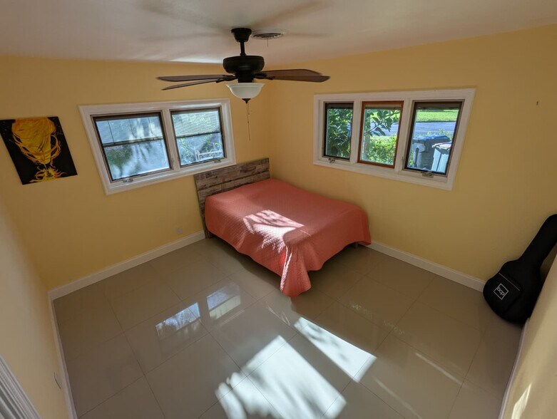 3rd Bedroom - 2220 NE 37th St