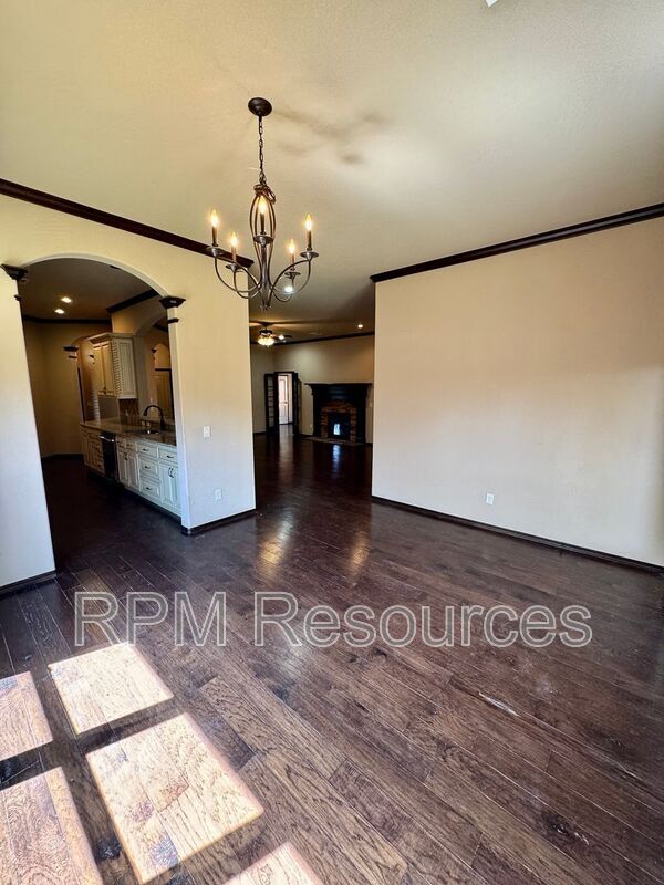 Building Photo - 3121 SW 136th Terrace