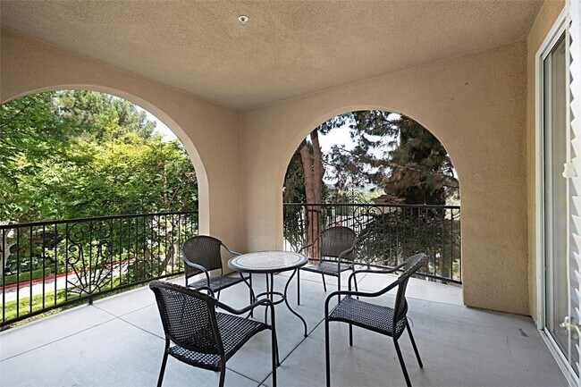 Building Photo - 2266 Watermarke Pl