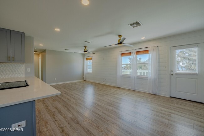 Building Photo - 8504 Tradewinds Dr