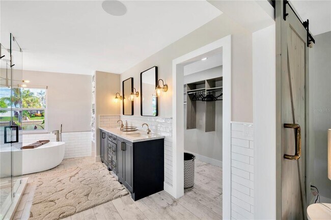 Building Photo - 807 Snug Island