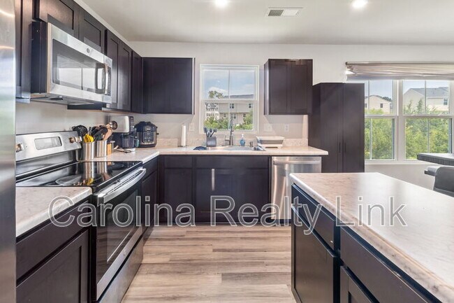 Building Photo - 2417 Fathom Wy