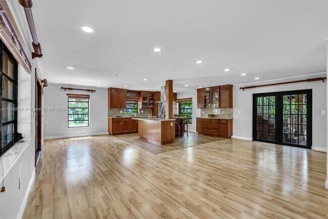 Building Photo - 12845 SW 49th Terrace