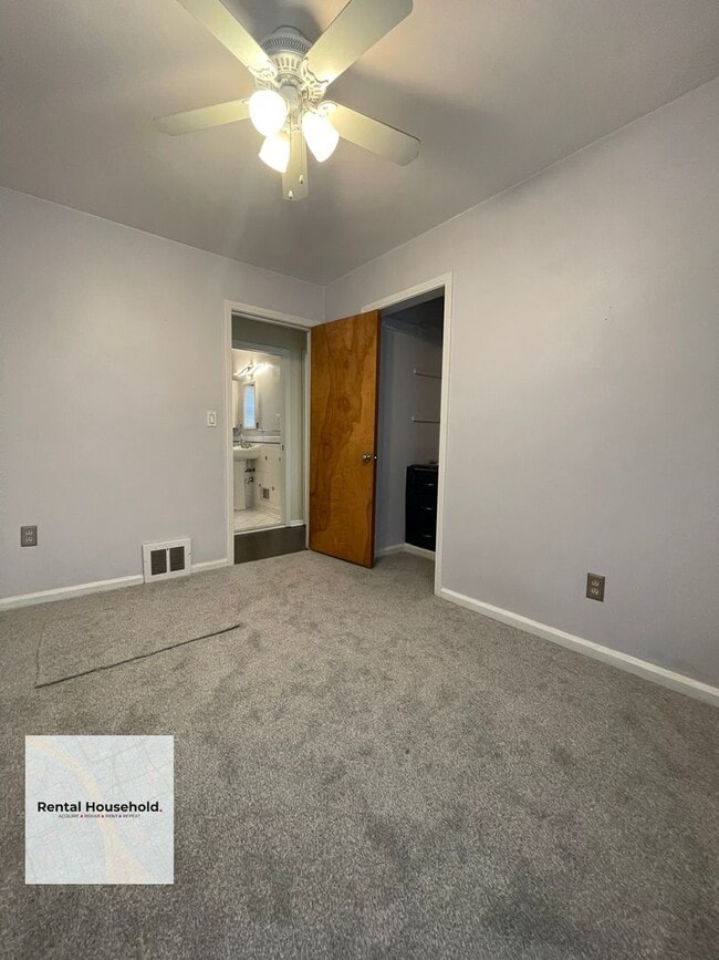 Building Photo - Stunning 3 Bedroom Oasis in Livonia-Move-In Ready!!