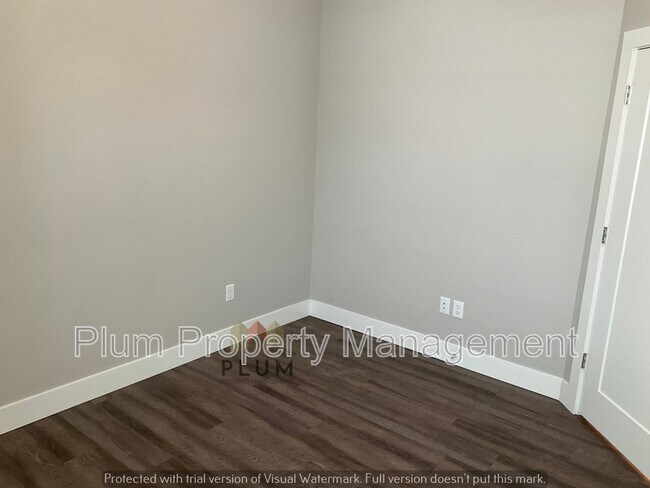 Building Photo - 1611 Montana St