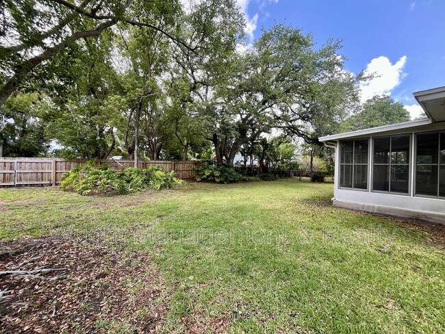 Building Photo - 58 Arnoni Dr
