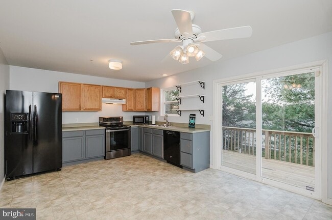 Building Photo - 14 Merganser Ct