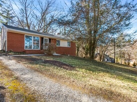 Building Photo - 51 W Chapel Rd