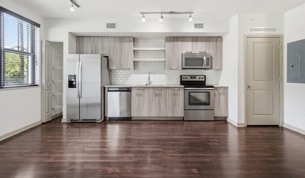 Enjoy sleek finishes and thoughtful details - Eterno Pompano Beach