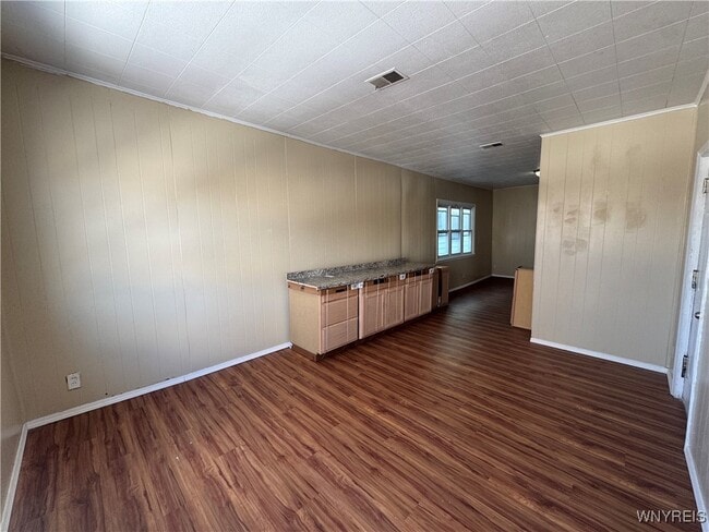 Building Photo - 540 Willett St