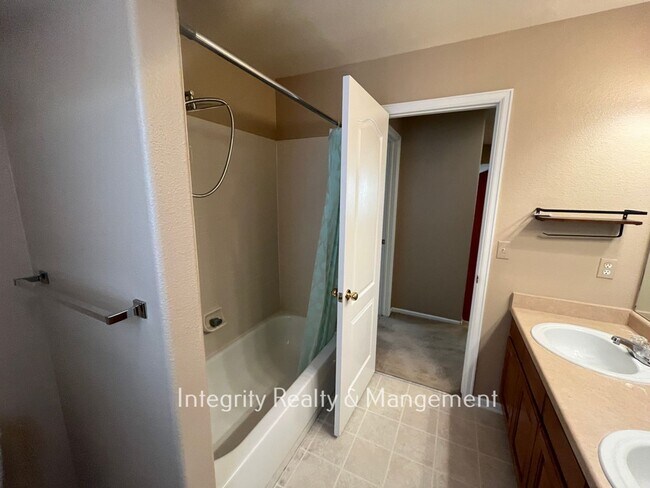 Building Photo - 9262 Melborne Ct